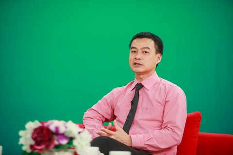 Thầy giáo Phạm Hữu Cường - Tâm huyết và nghị lực của một người thầy mẫu mực